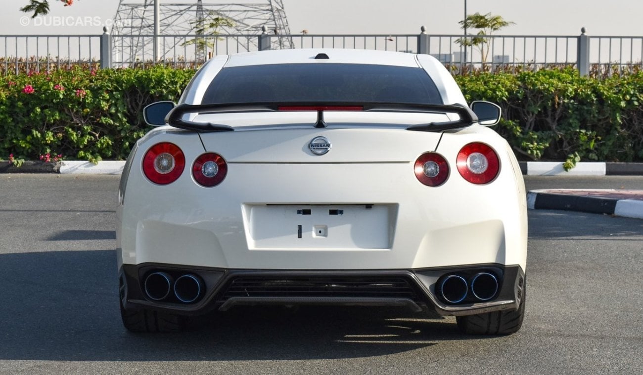 Nissan GT-R Black edition