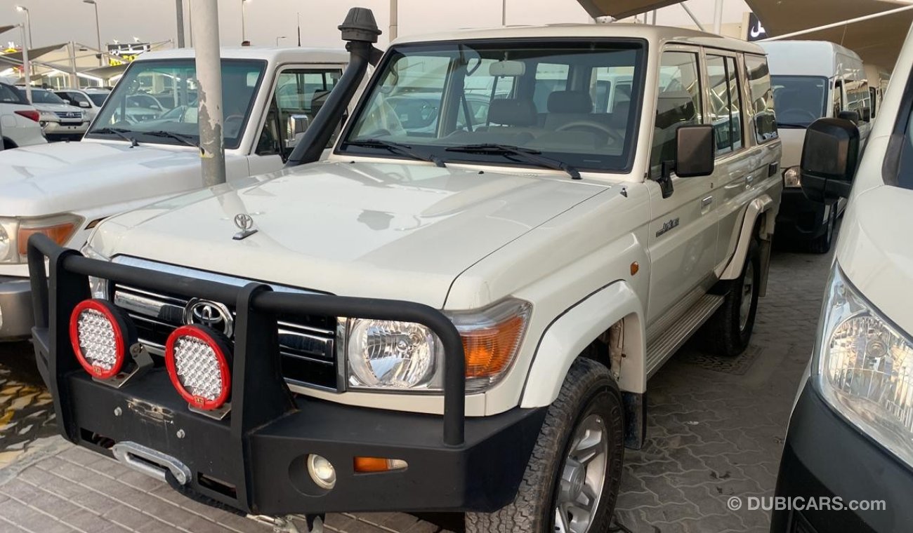 تويوتا لاند كروزر هارد توب Diesel Left hand drive Land Cruiser hardtop 2015