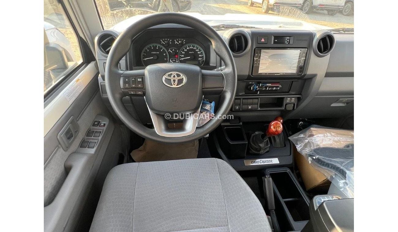 Toyota Land Cruiser Hard Top 76 4.0L PETROL MANUAL TRANSMISSION ( FOR RE-EXPORT ONLY )