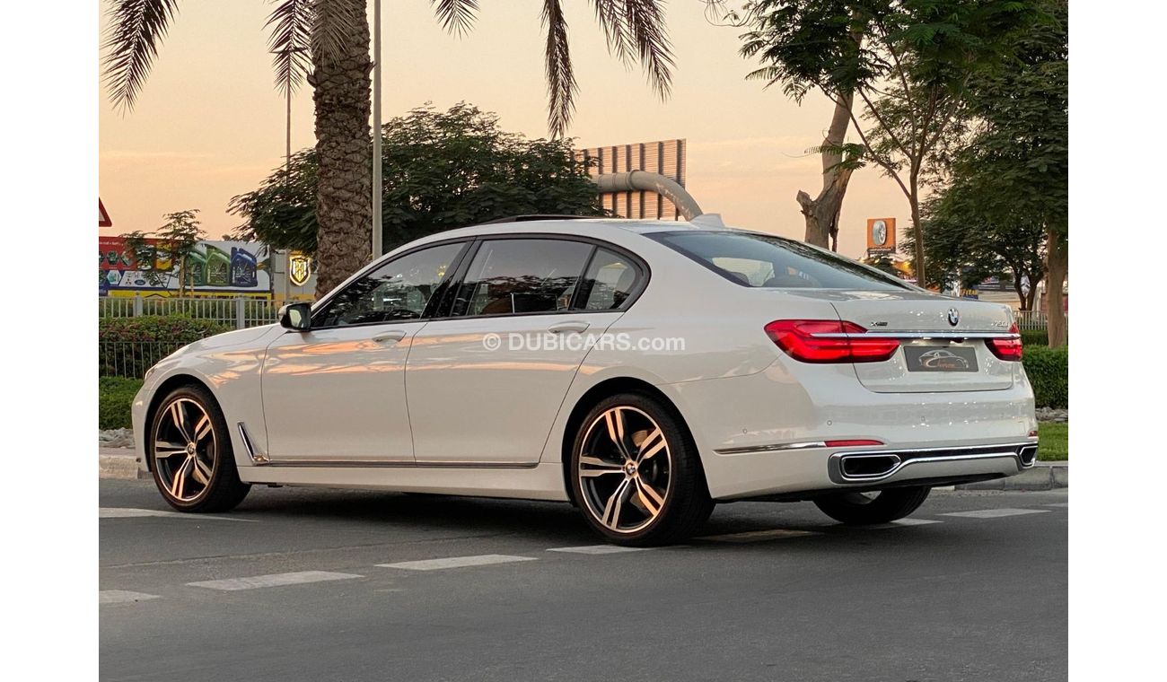 بي أم دبليو 750Li Luxury M Sport Package 4.4L full service history original package