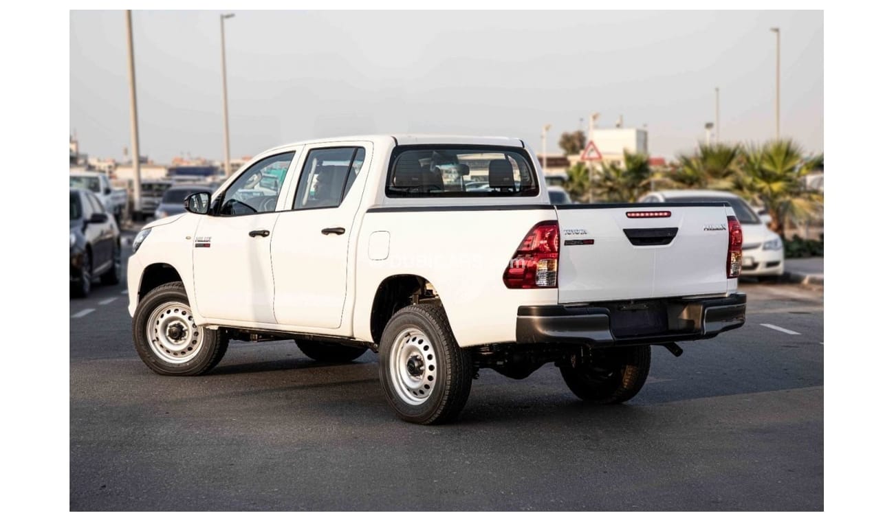 Toyota Hilux 2022 Toyota Hilux 4x4 DC 2.8 D MT - White inside Black