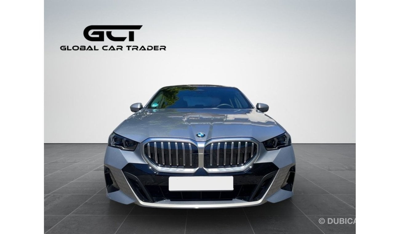 BMW 520i M Sport FACELIFT*PANO*H&K*I-GLOW*CARBON*21"