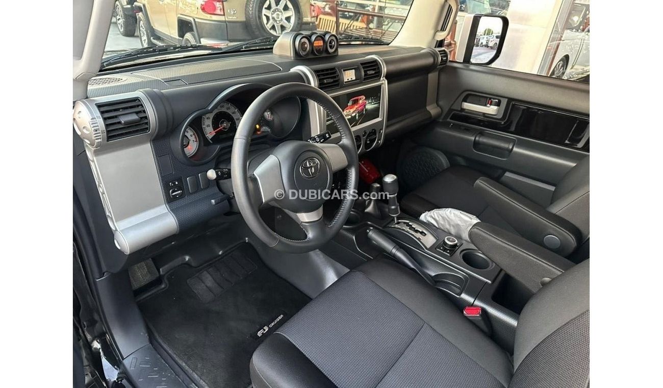 Toyota FJ Cruiser GXR GCC SPEC UNDER WARRANTY