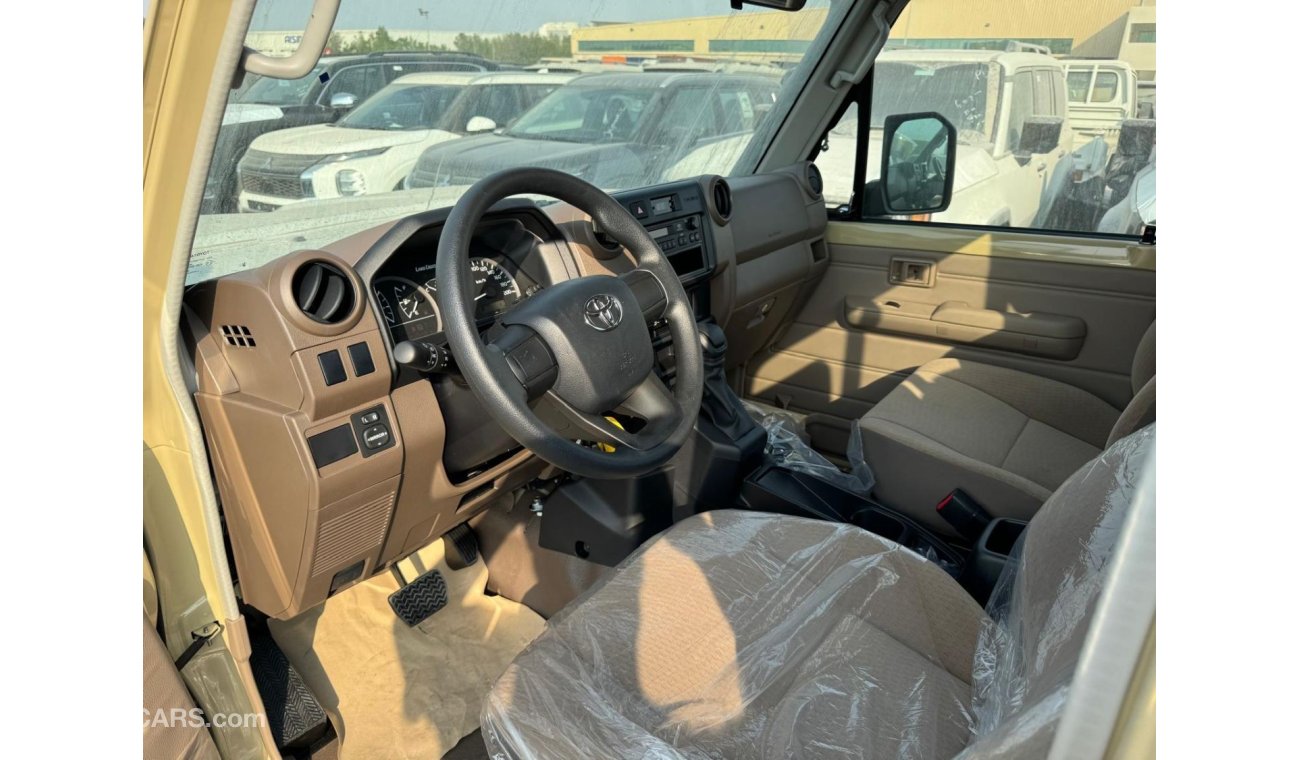 تويوتا لاند كروزر 2024 LAND CRUISER GRJ79 4.0 V6 S-CAB AUTOMATIC DIFF LOCK  **EXPORT ONLY**التصدير فقط خارج الخليج**