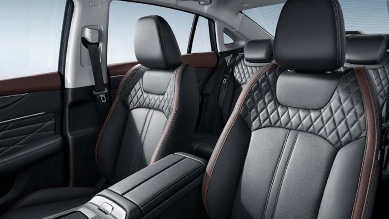 دونج فينج شاين ماكس interior - Seats