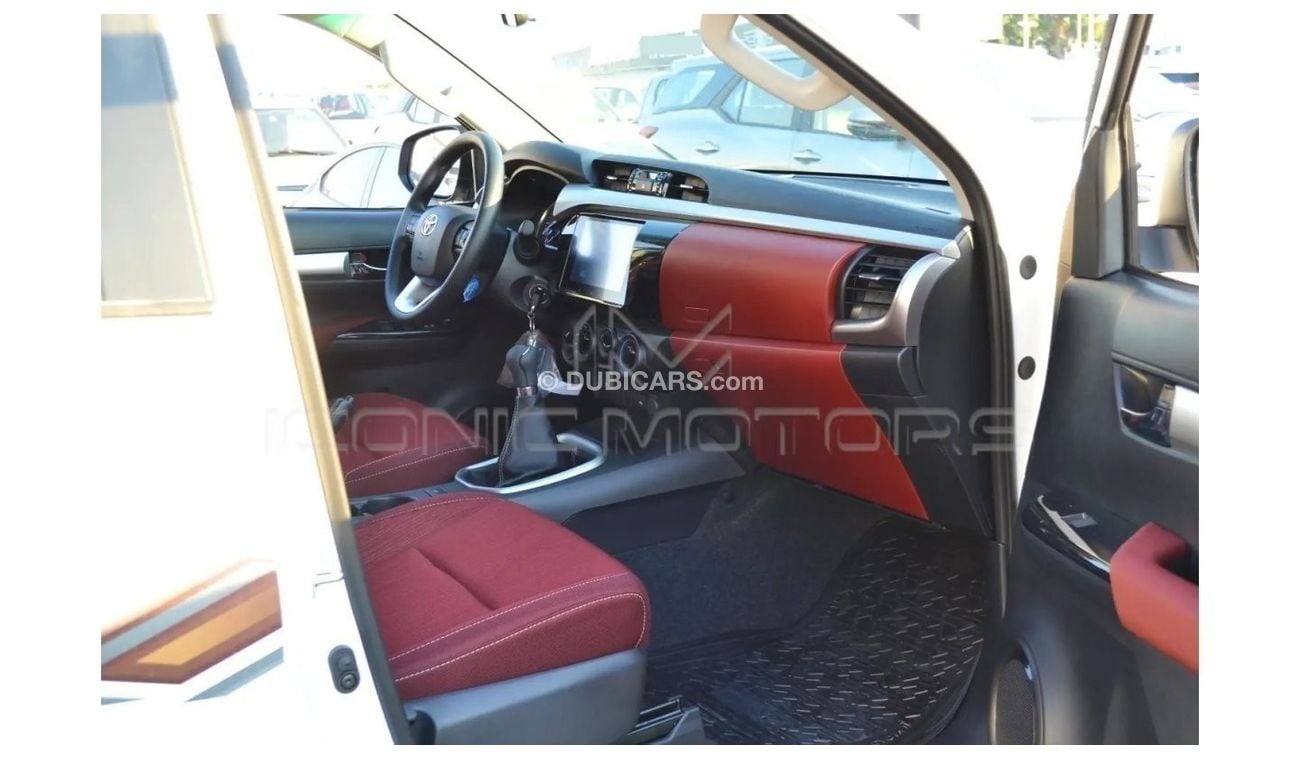 تويوتا هيلوكس 2024 TOYOTA HILUX DC 2.7L PETROL M/T 4X4 GLX