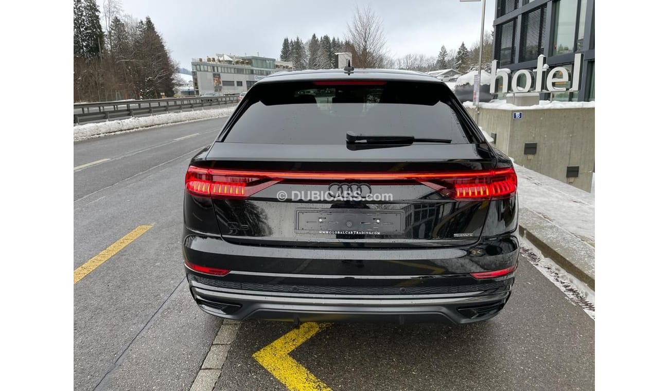 Audi SQ8 Audi Q8 Competition Plus 3.0L MHEV AT