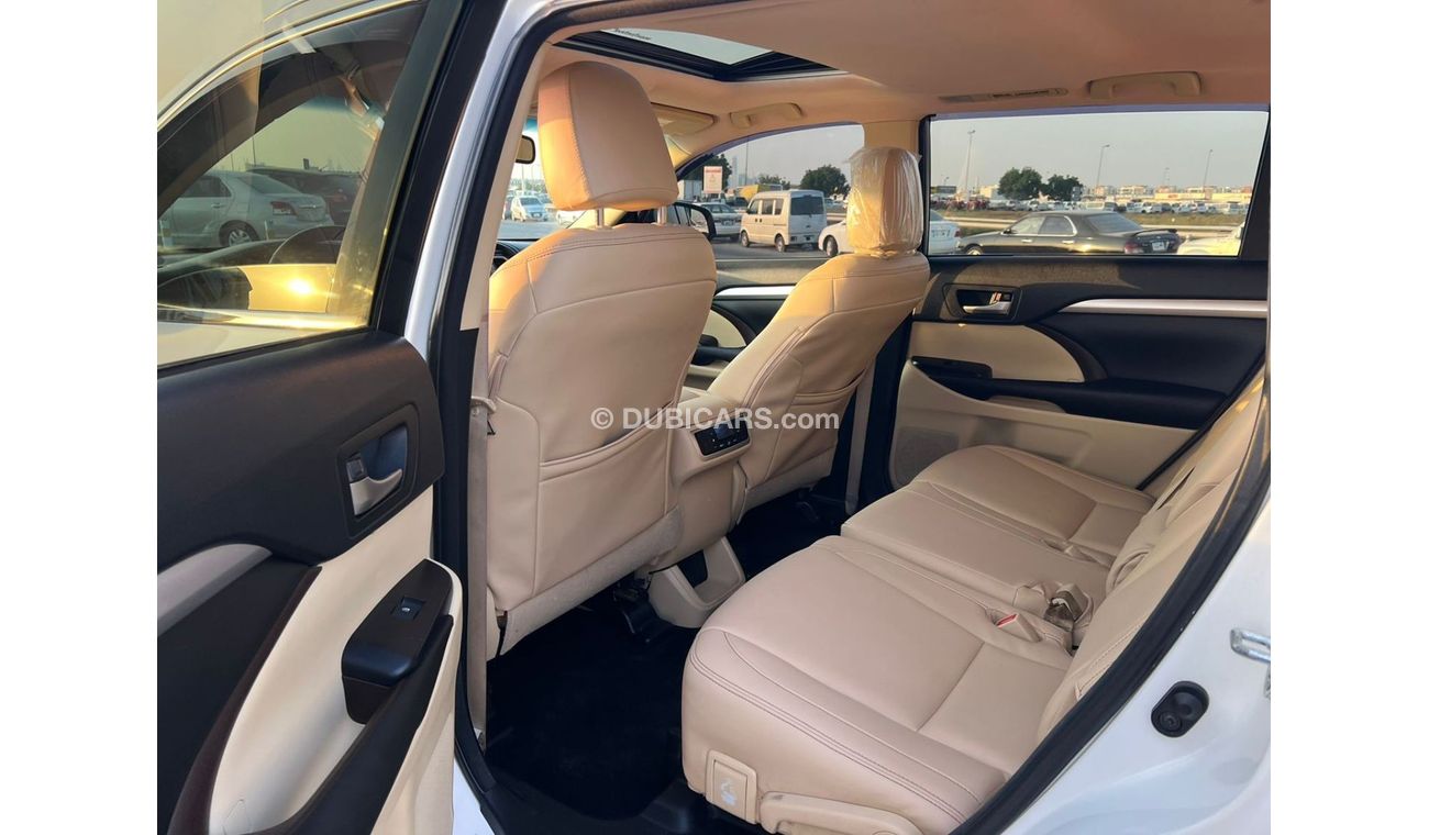 تويوتا هايلاندر 2016 TOYOTA HIGHLANDER XLE - 3.5 L - V6 - 6 CYL - 7 SEATER - ELECTRIC AND LEATHER SEATS -  SUNROOF -