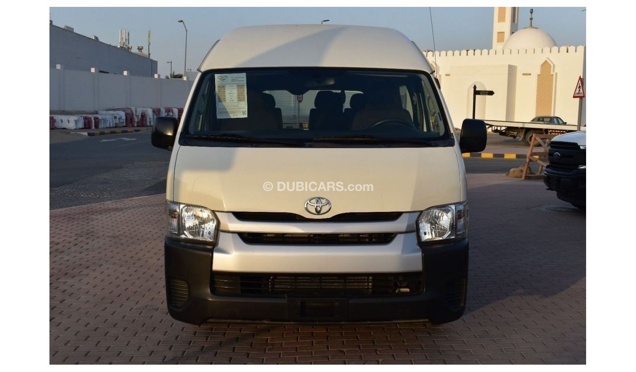 Toyota Hiace 2017 | TOYOTA HIACE | HIGH ROOF | 13-SEATER 4-DOORS | GCC | VERY WELL-MAINTAINED | SPEC