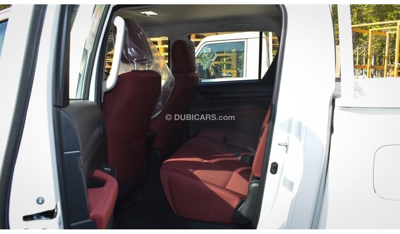 تويوتا هيلوكس TOYOTA HILUX DLX 2.4 PETROL AUTOMATIC 2024 GCC OMAN