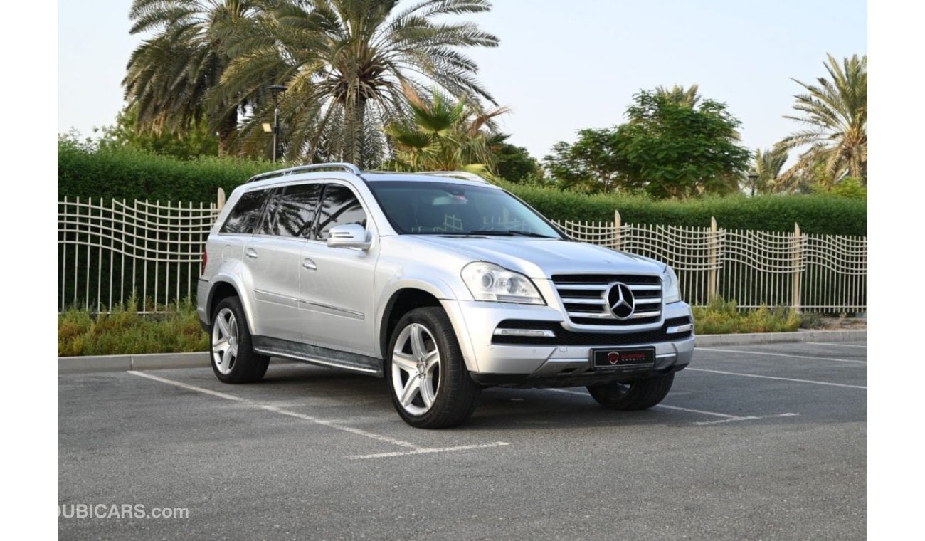 مرسيدس بنز GL 500 BEST DEAL - LOW MILEAGE - MERCEDES GL 500 4MATIC - ORIGINAL PAINT - WELL MAINTAINED - GCC