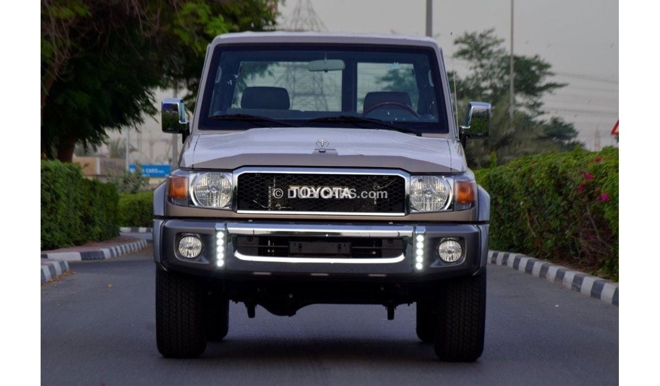 Toyota Land Cruiser 71 HARDTOP SHORT WHEEL BASE V6 4.0L PETROL 5 SEAT MANUAL TRANSMISSION