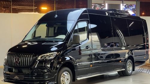 مرسيدس بنز سبرينتر 11,556 PM I 519 CDI I Wooden Floor I 16 Seater