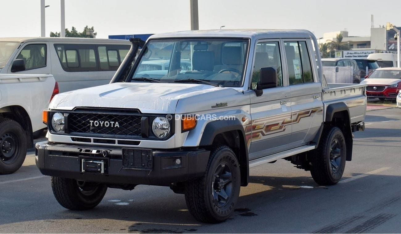 Toyota Land Cruiser Pick Up 4.5 L Diesel V8 Mid Option