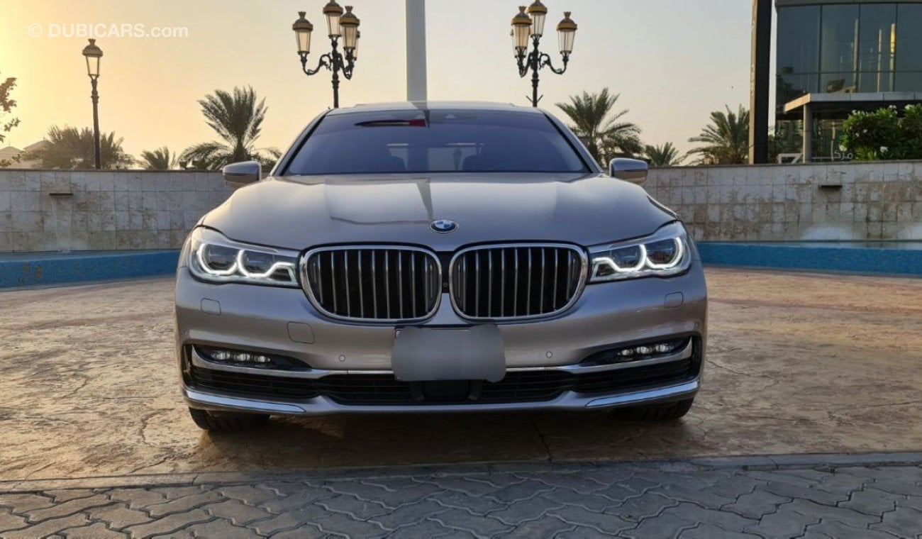 BMW 750Li Luxury BMW 750Li 2019 Individual Edition Japan imported - 44970 Km