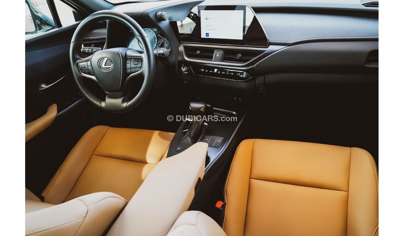 Lexus UX200