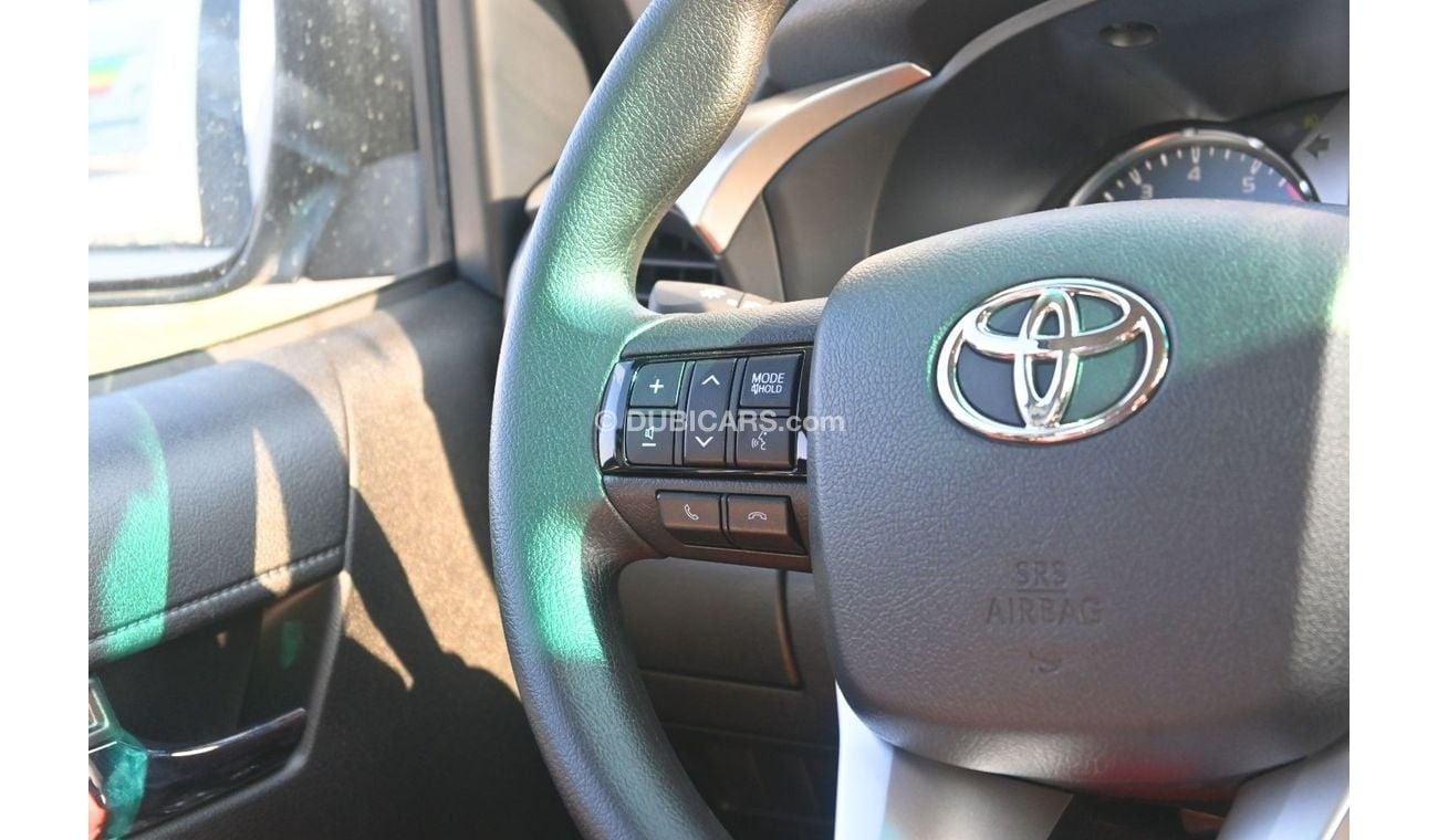 تويوتا هيلوكس Toyota Hilux 2.7L Petrol Manual 4WD 2025