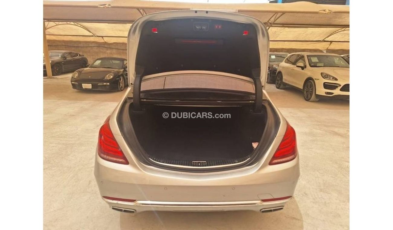 Mercedes-Benz S550 Maybach MERCEDES MAYBACH S550 4MATIC 2016 VERY LOW MILEAGE WITH PANORAMIC ROOF IN EXCELLENT CONDITION