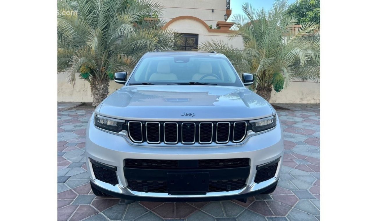 جيب جراند شيروكي Jeep Grand Cherokee L Clean title without accident orginal paint Full option Limited