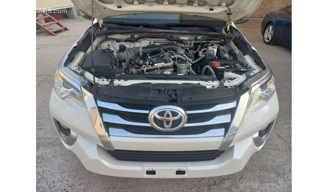 Toyota Fortuner TOYOTA FORTUNER 2.7EXR 2020 IN EXCELLENT CONDITION WITH SET OF 03 KEYS