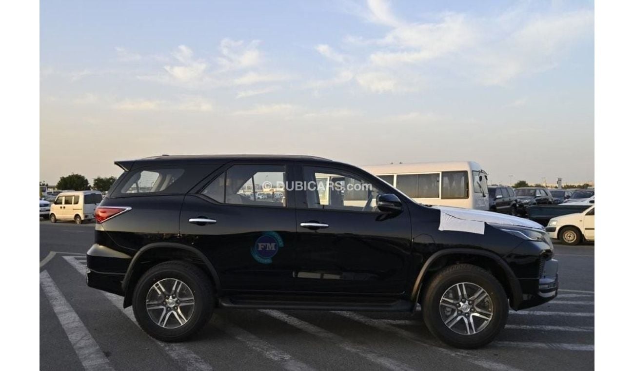 تويوتا فورتونر GXR+ 2.7L Petrol 4WD Automatic