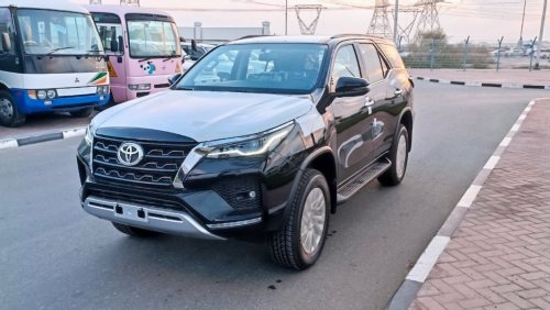 تويوتا فورتونر Toyota Fortuner 2.8L 4cly , 2023MY Black/Black 7 Seater, Diesel ( Import Spec )