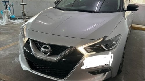 Nissan Maxima