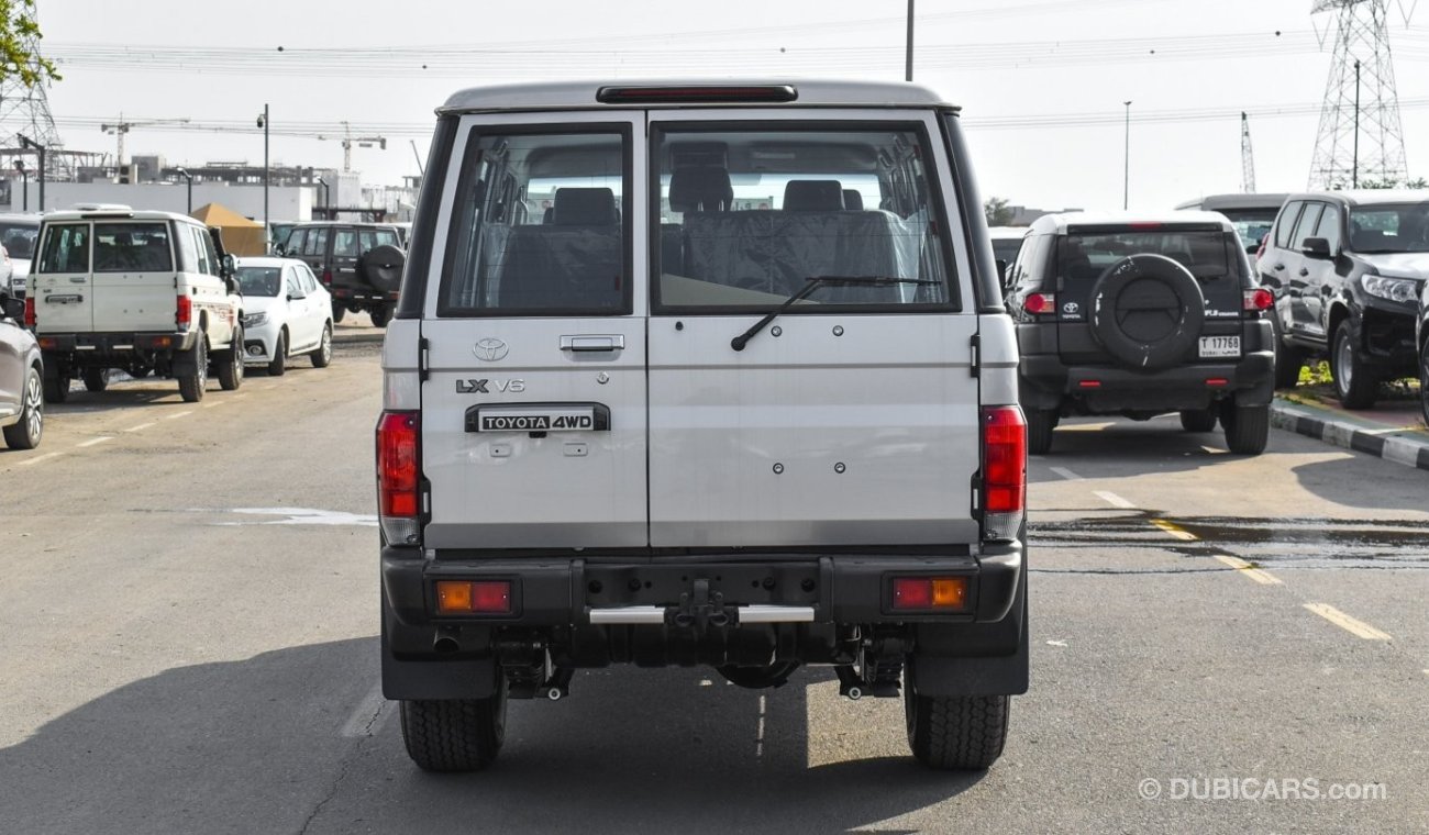 Toyota Land Cruiser Hard Top LC 76 Hardtop 4.0L V6 Petrol 5Doors