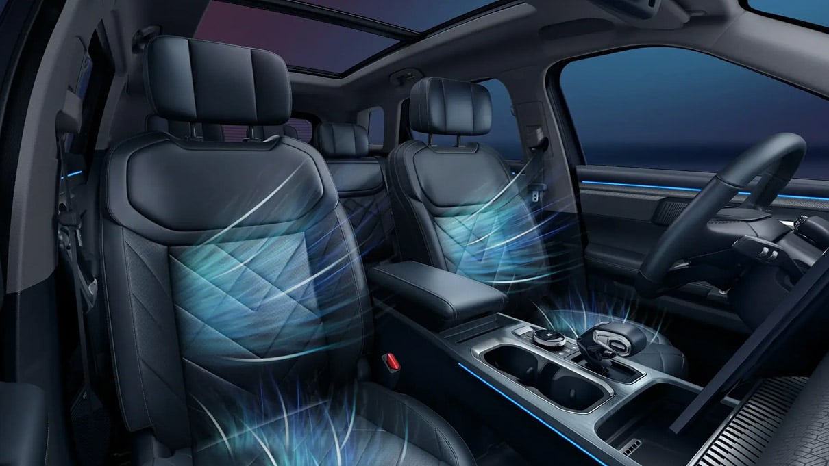 جاكو J7 interior - Seats