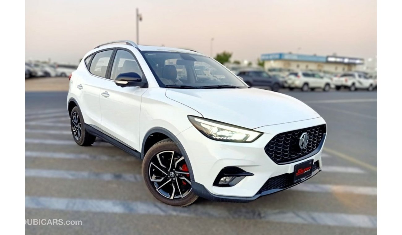 أم جي ZS MG Zs Trophy  1.3 T A/T luxury SUV FWD 2023  white color