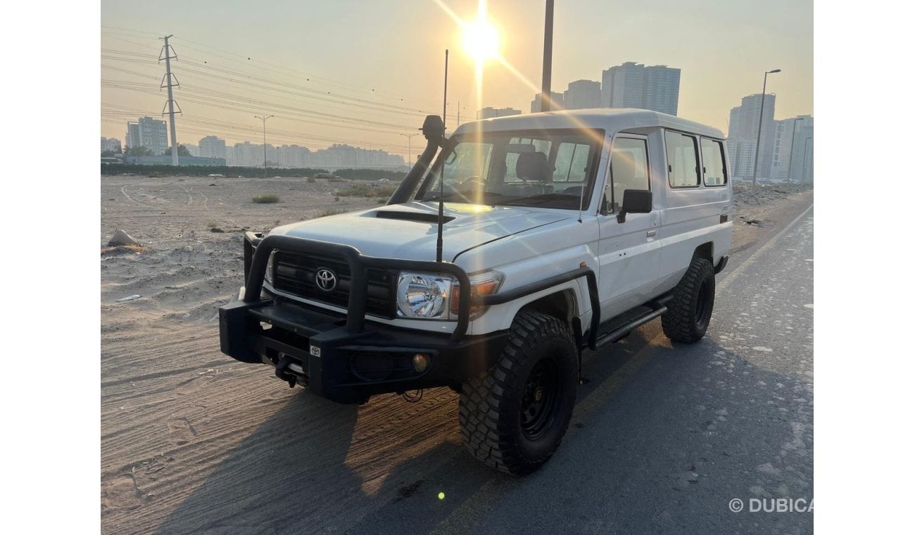 Toyota Land Cruiser Hard Top