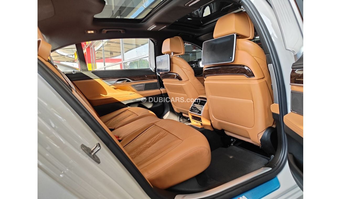 بي أم دبليو 740Li AED 3,300 P.M | 2016 BMW 740L Ii M-SPORT | ORIGINAL PAINT | FULLY LOADED VIP | GCC | LOW KM