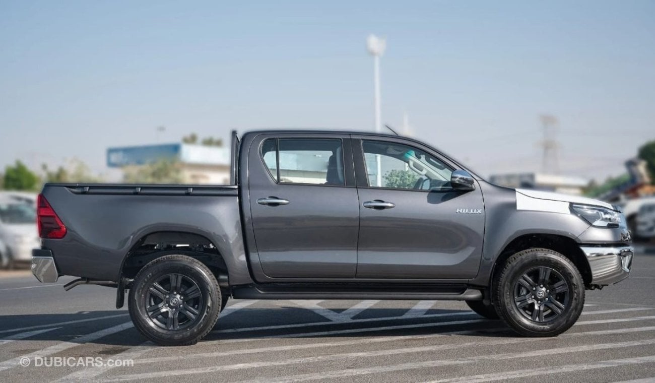 تويوتا هيلوكس HILUX SR5 2.7L V4 PETROL MANUL