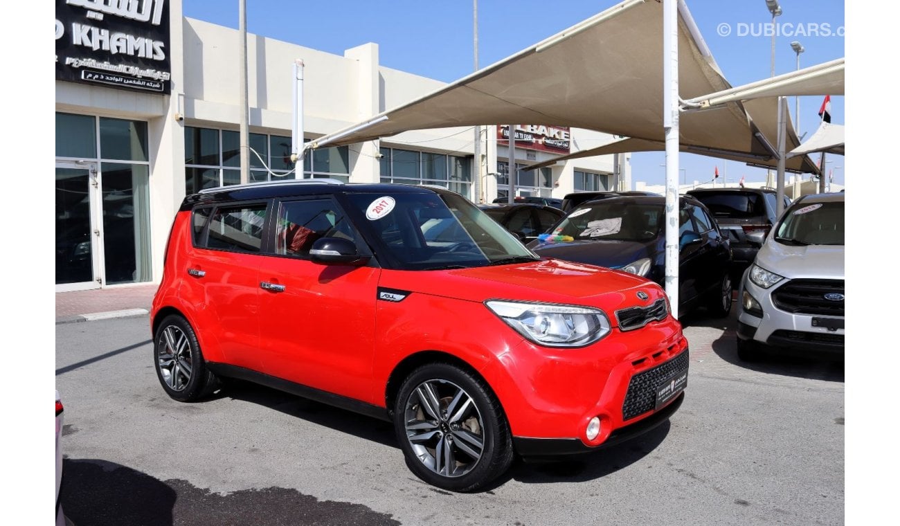 Kia Soul EX ACCIDENTS FREE - GCC - 2000 CC - FULL OPTION WITHOUT SUNROOF - PERFECT CONDITION INSIDE OUT