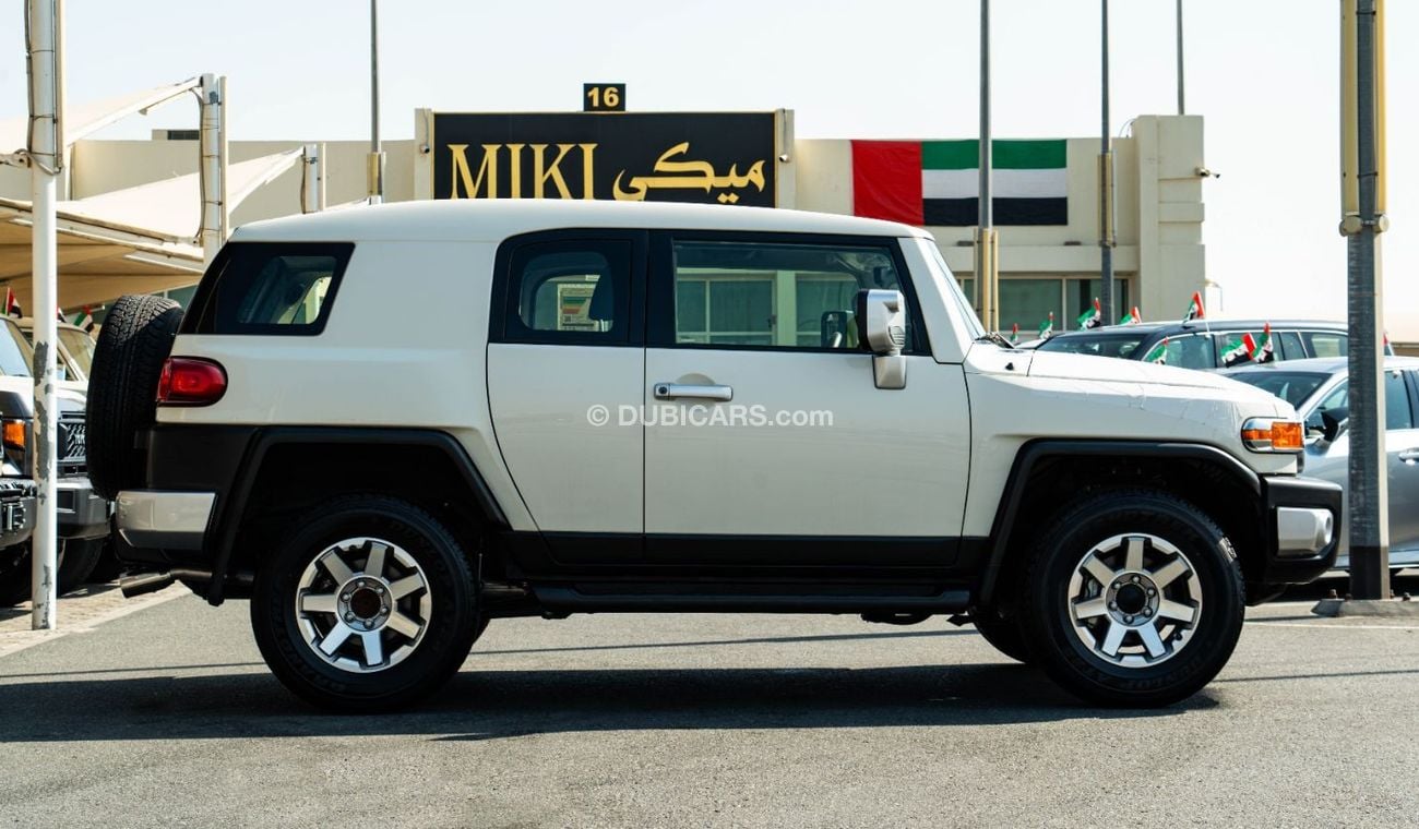 Toyota FJ Cruiser 4.0 L | V6 | 2023