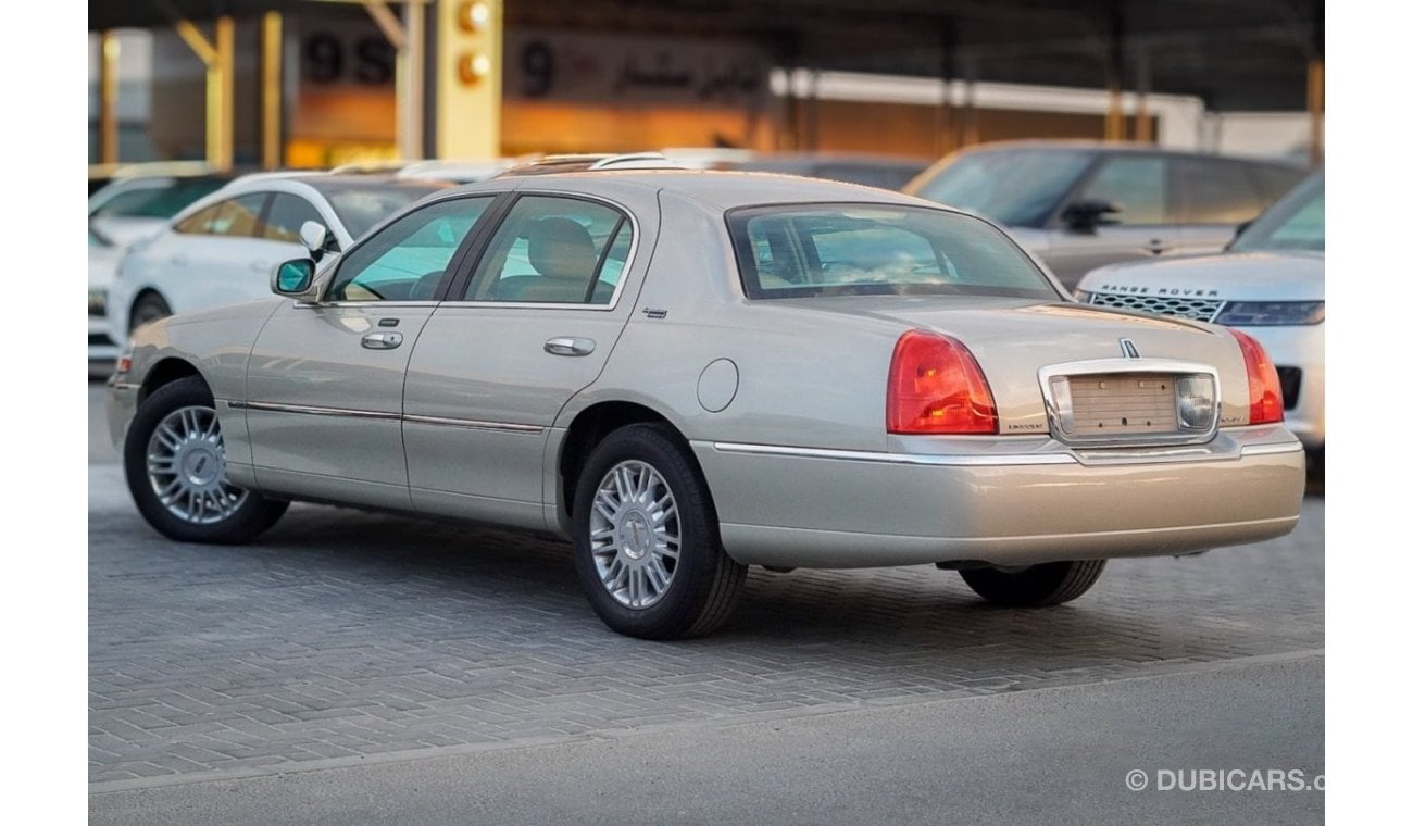 Lincoln Town Car