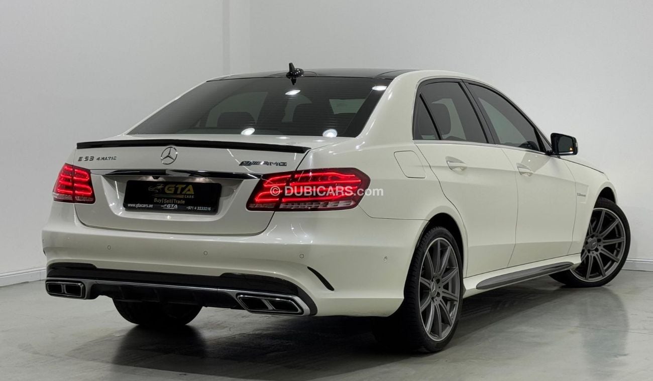 مرسيدس بنز E 63 AMG Std 5.5L 2014 Mercedes Benz E63 AMG 4MATIC, Service History, Full Options, Carbon Fiber Package. GCC