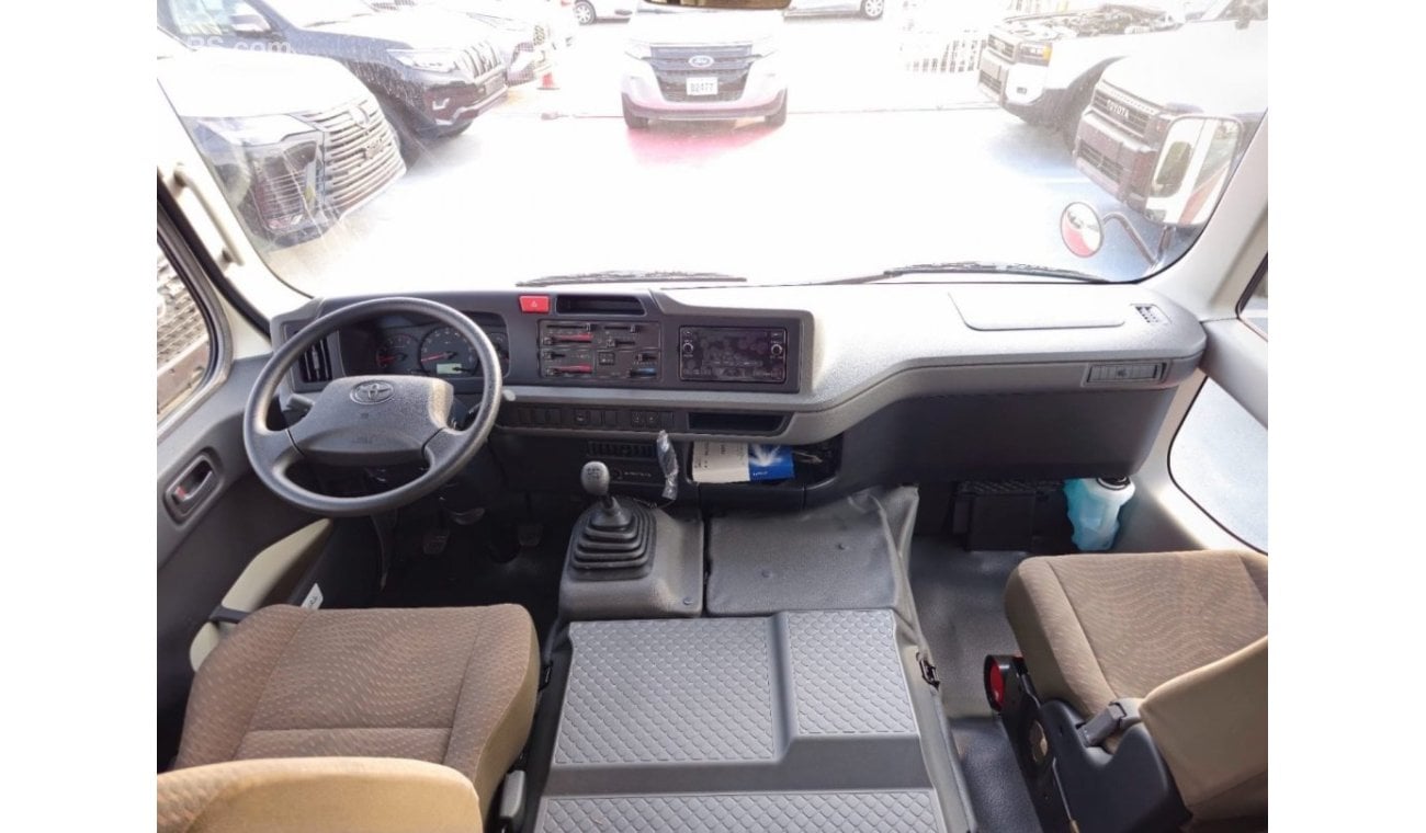 تويوتا كوستر 2024 TOYOTA COASTER 4.0L DIESEL 22 SEATER WITH COOL BOX, CURTAINS, LUGGAGE RACK