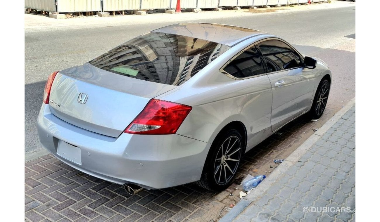 Honda Accord Honda accord  gcc  2012 coupe with sunroof