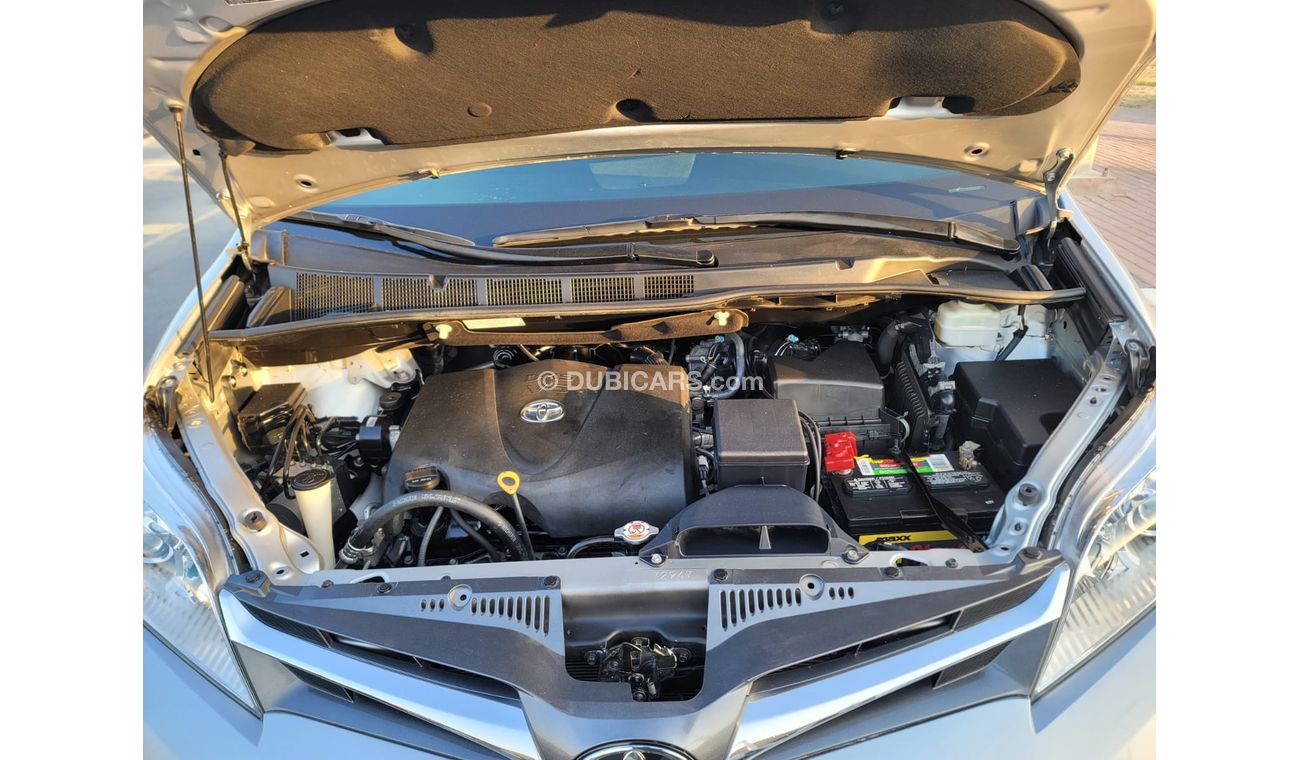 Toyota Sienna XLE Full option