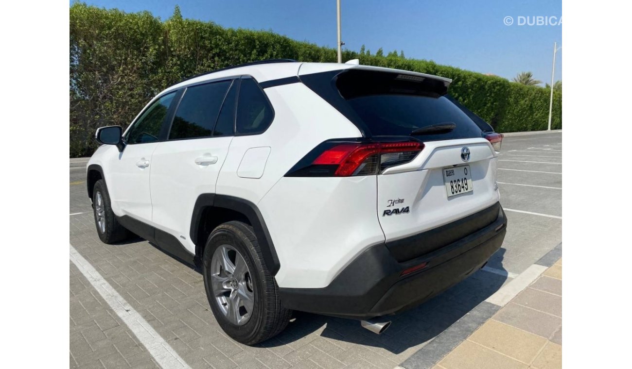 Toyota RAV4 LE