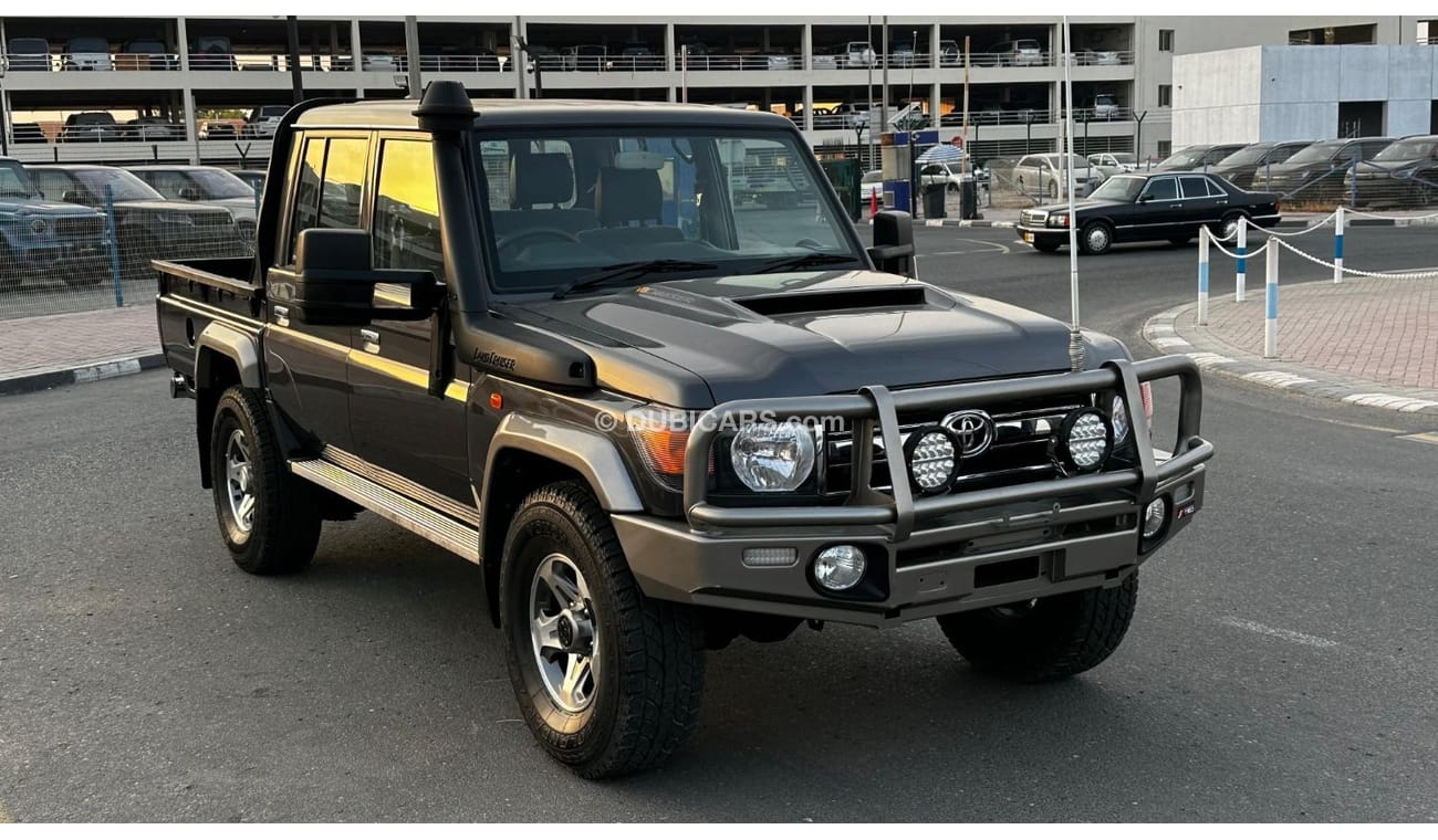 Toyota Land Cruiser Pick Up Double Cabin