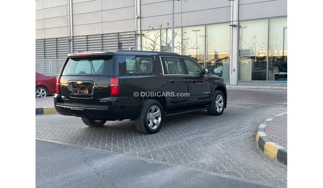 Chevrolet Suburban LT 5.3L 4WD