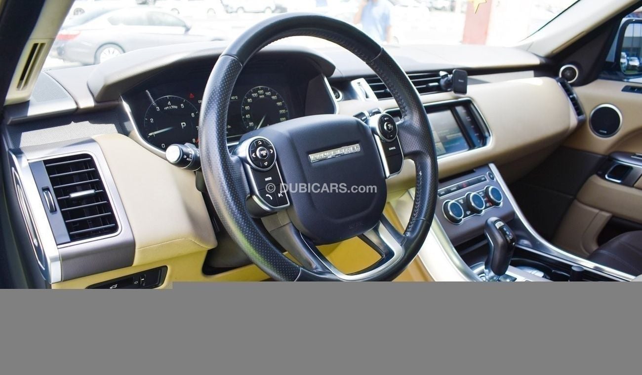 لاند روفر رينج روفر سبورت The car is very good, in perfect condition, looks clean from the inside and outside without any acci