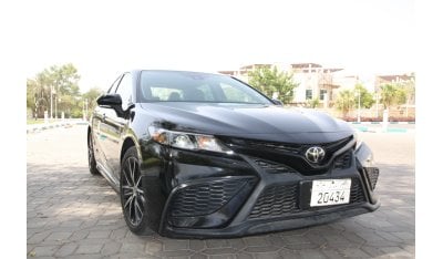 تويوتا كامري 2.5L SE (204 HP)