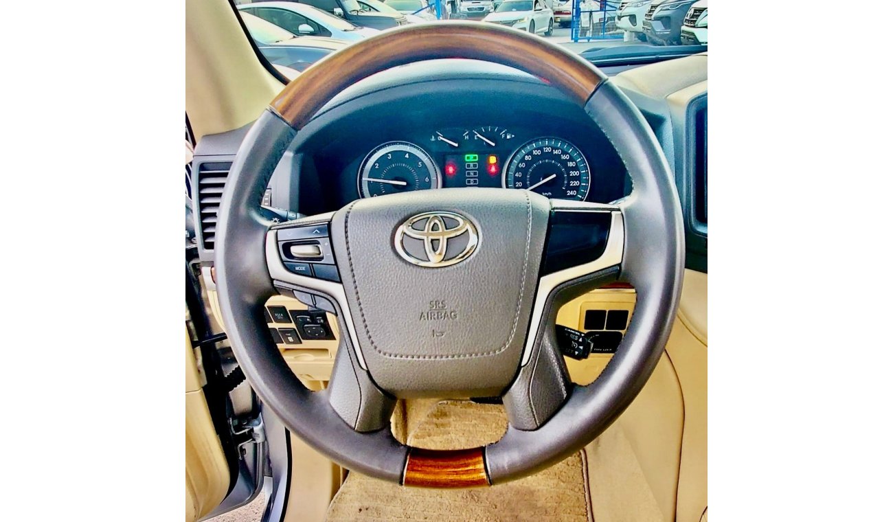 Toyota Land Cruiser GXR Toyota landcuriser 2016