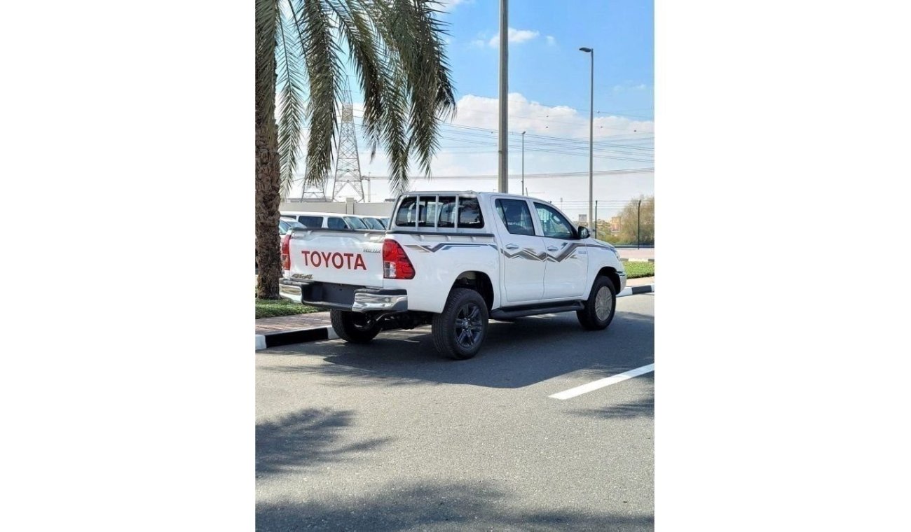 تويوتا هيلوكس Toyota Hilux 2.7L Petrol Automatic Mid Option 2024