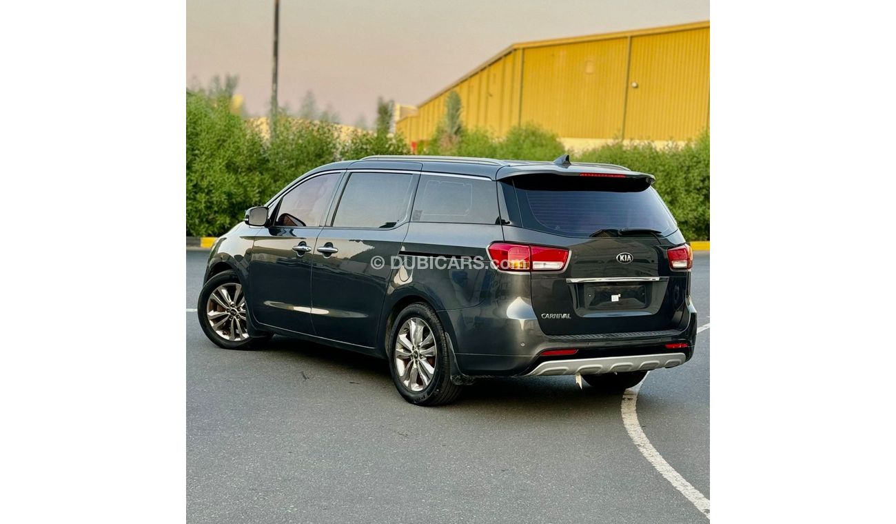 Kia Carnival EX 3.3L EX 2.2L