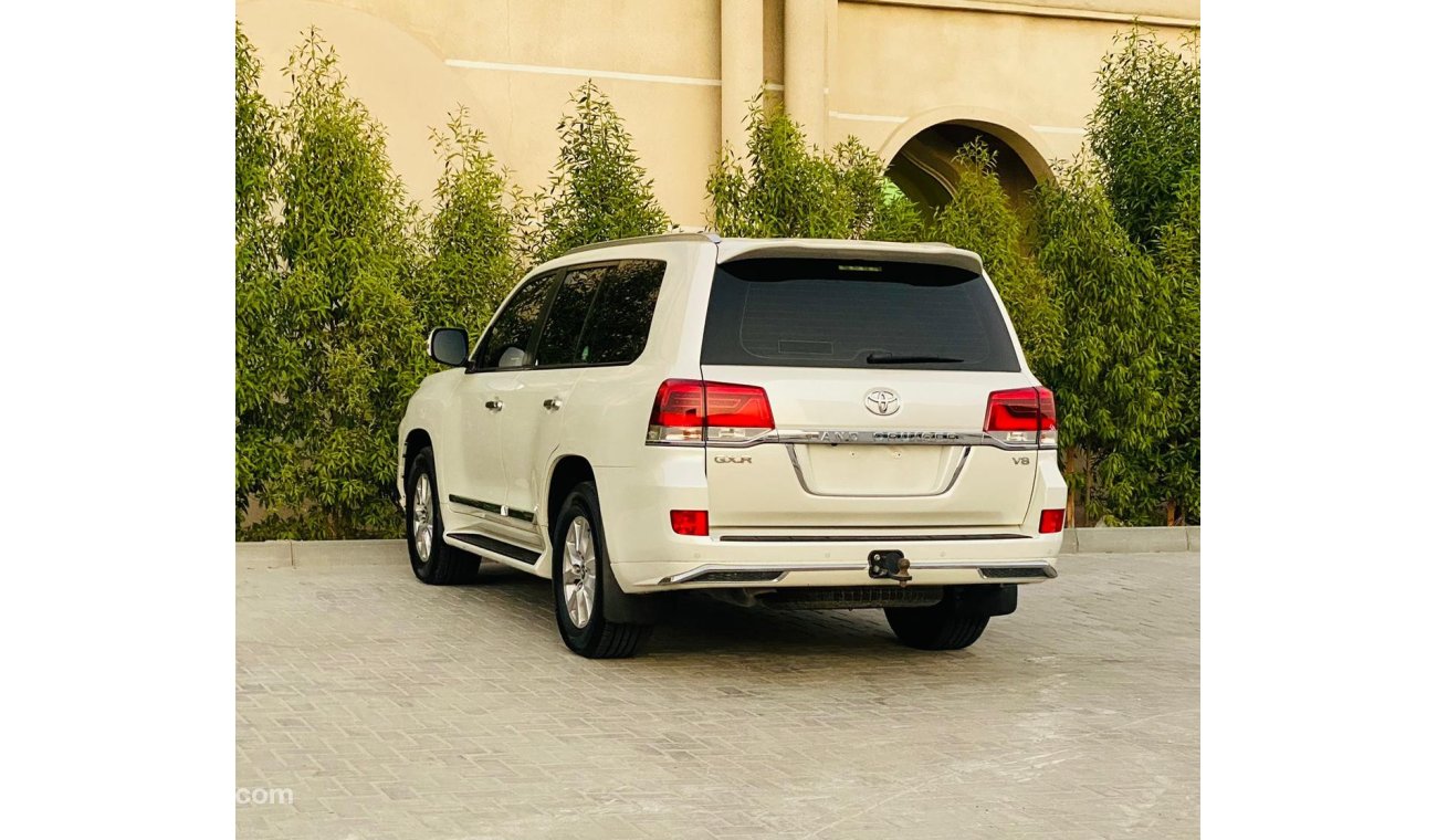 Toyota Land Cruiser GXR Good condition car gcc