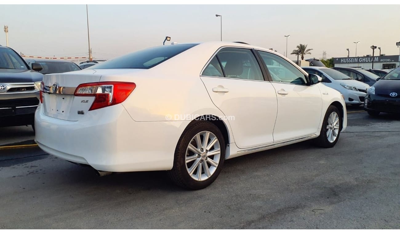 تويوتا كامري Toyota Camry XLE Hyrbrid